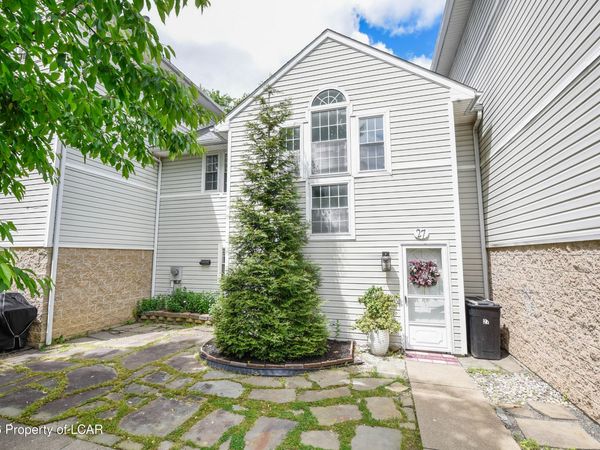 27 Allenberry Drive, Hanover Township, PA 18706