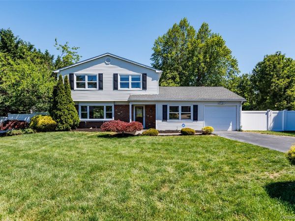 29 Segatogue Lane , South Setauket, NY 11720