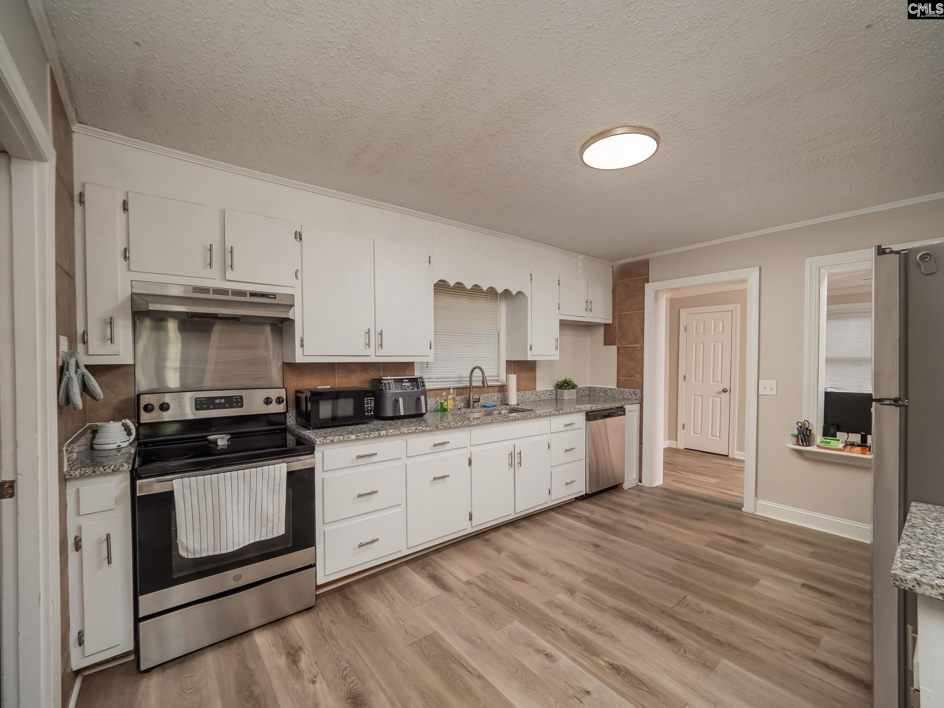 134 Miranda Road  Photo 6
