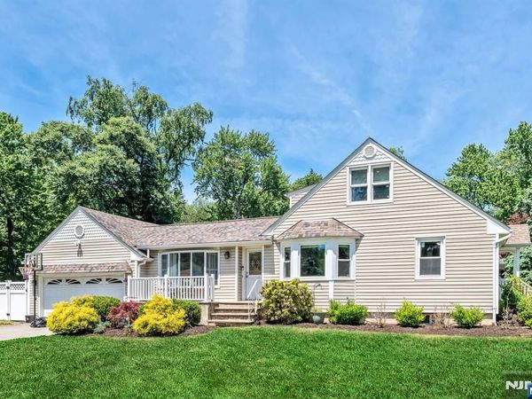 109 Greenwood Avenue, Pequannock Township, NJ 07440