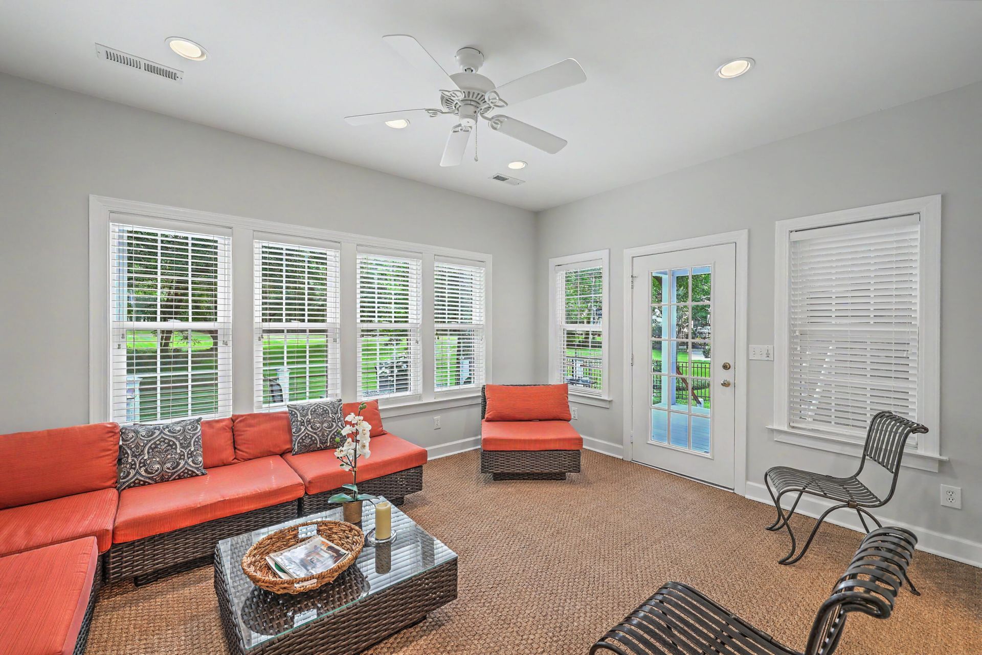 8614 W Fairway Woods Drive Photo 14