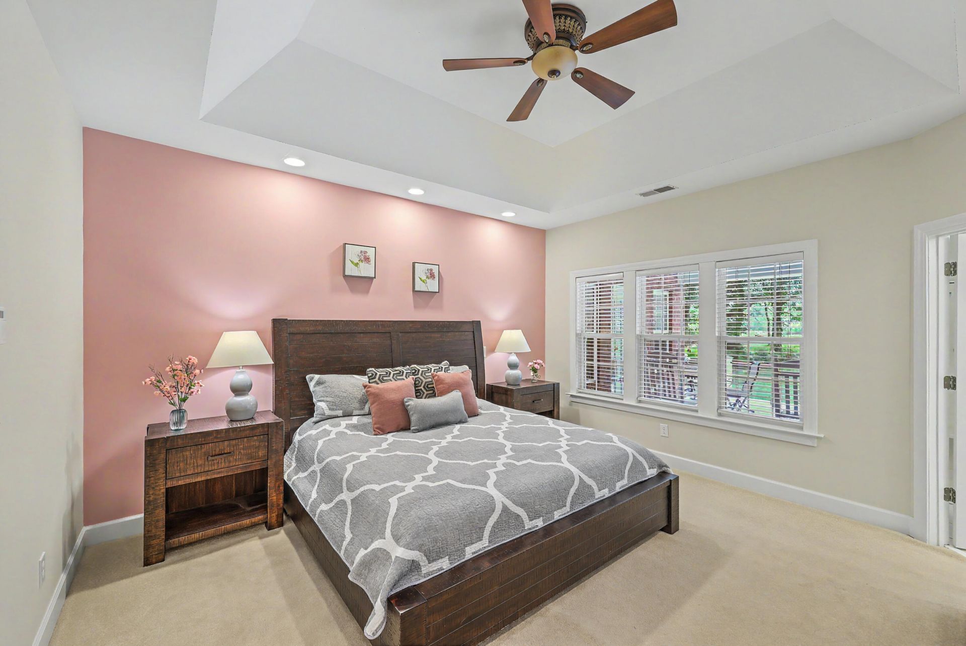 8614 W Fairway Woods Drive Photo 21