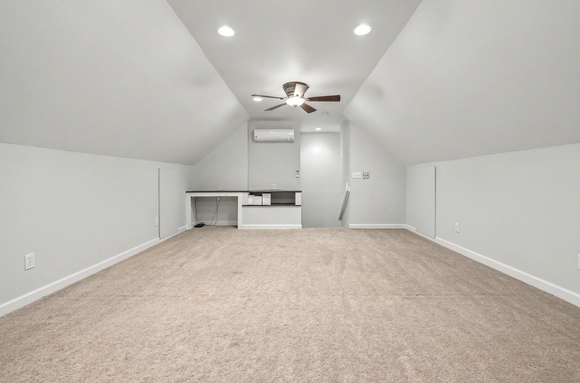 8614 W Fairway Woods Drive Photo 32