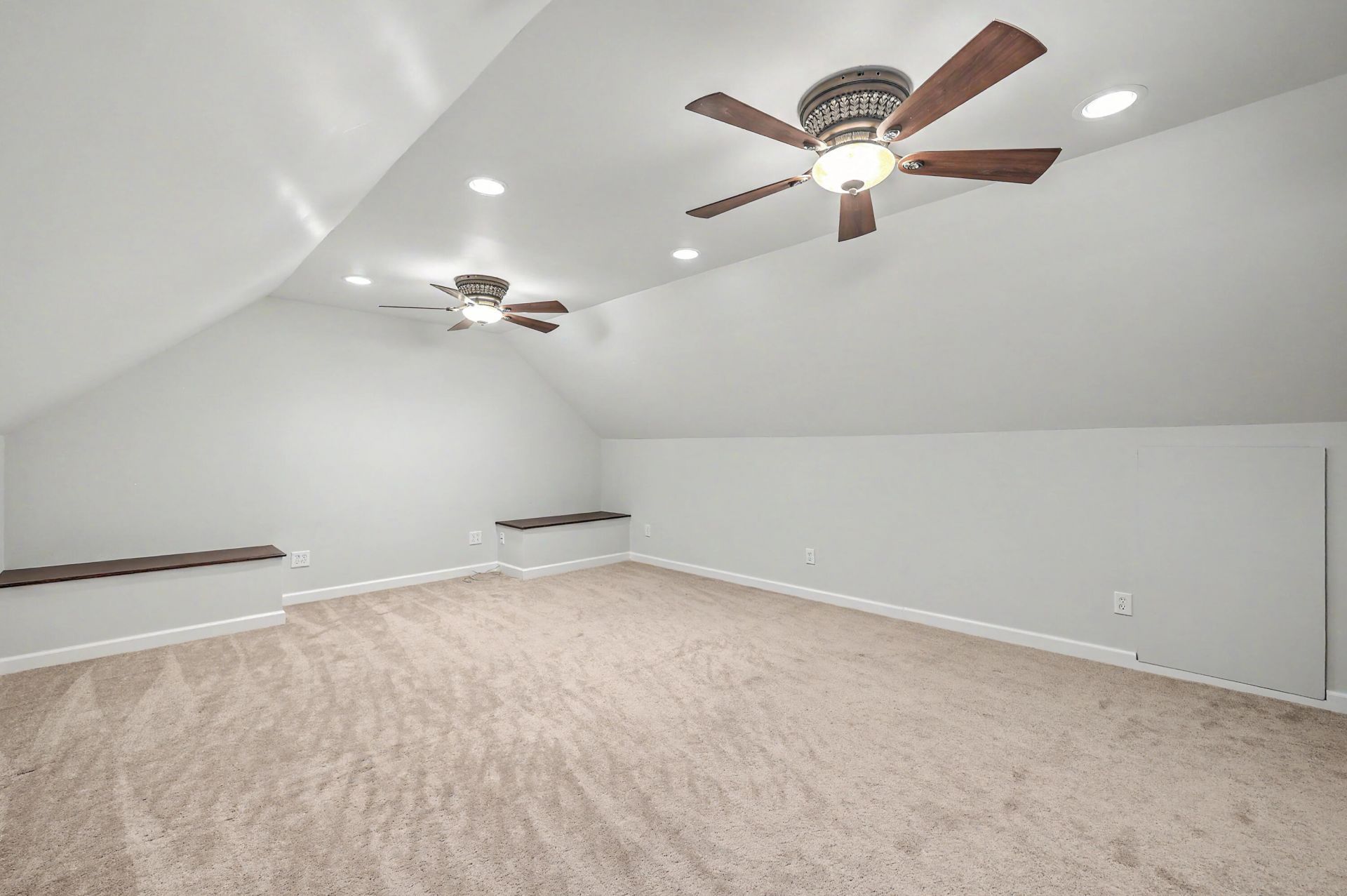 8614 W Fairway Woods Drive Photo 33