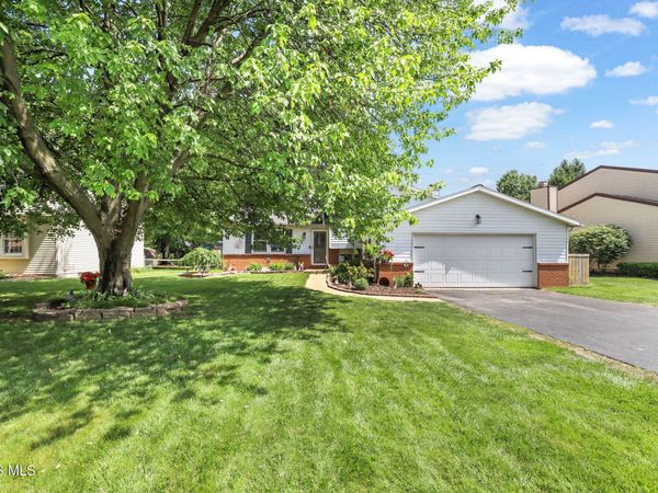 2141 Kingston Drive , Maumee, OH 43537