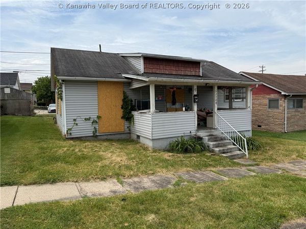 2708 27th Street, Nitro, WV 25143