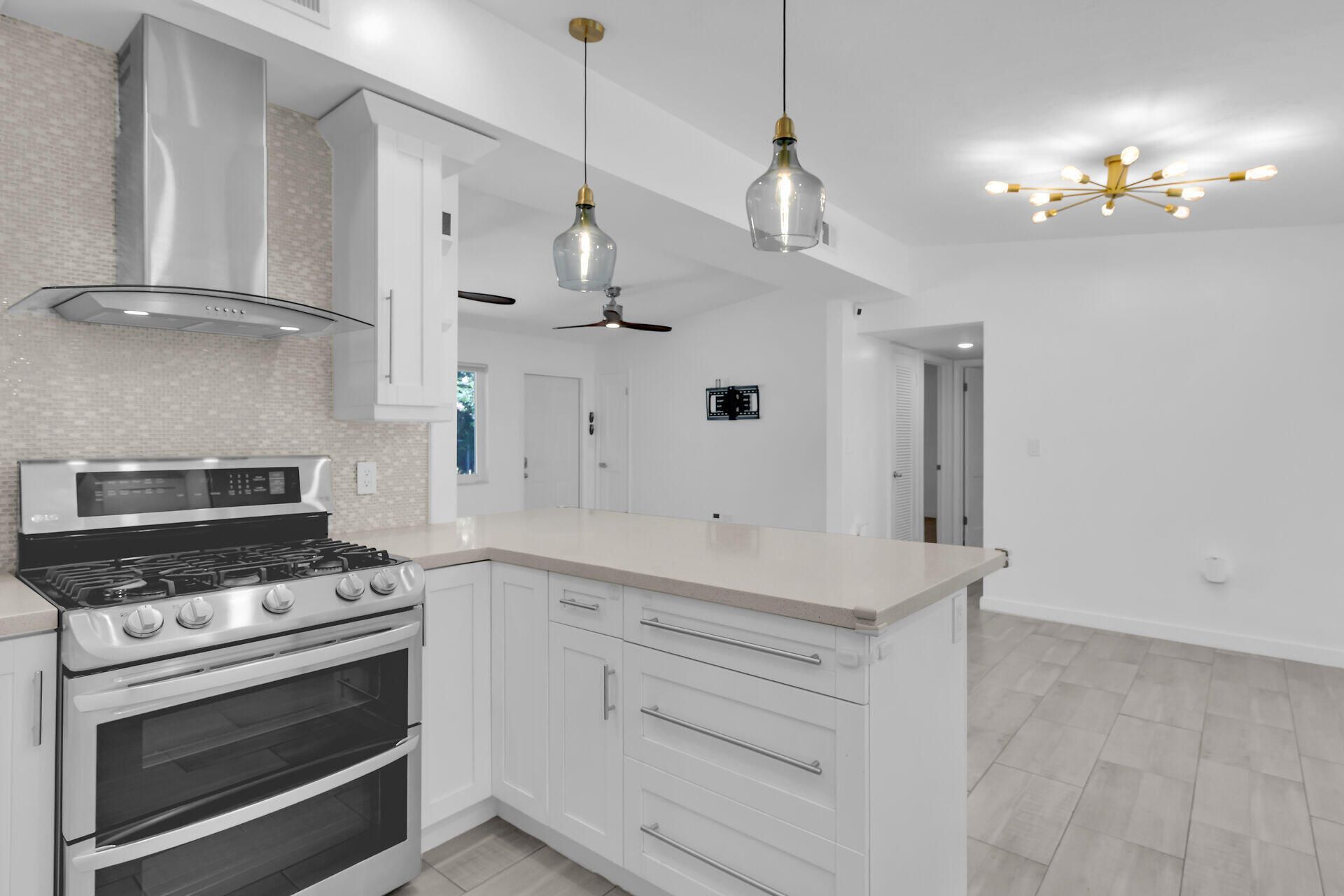 9 Transylvania Avenue, Key Largo, FL 33037 Photo