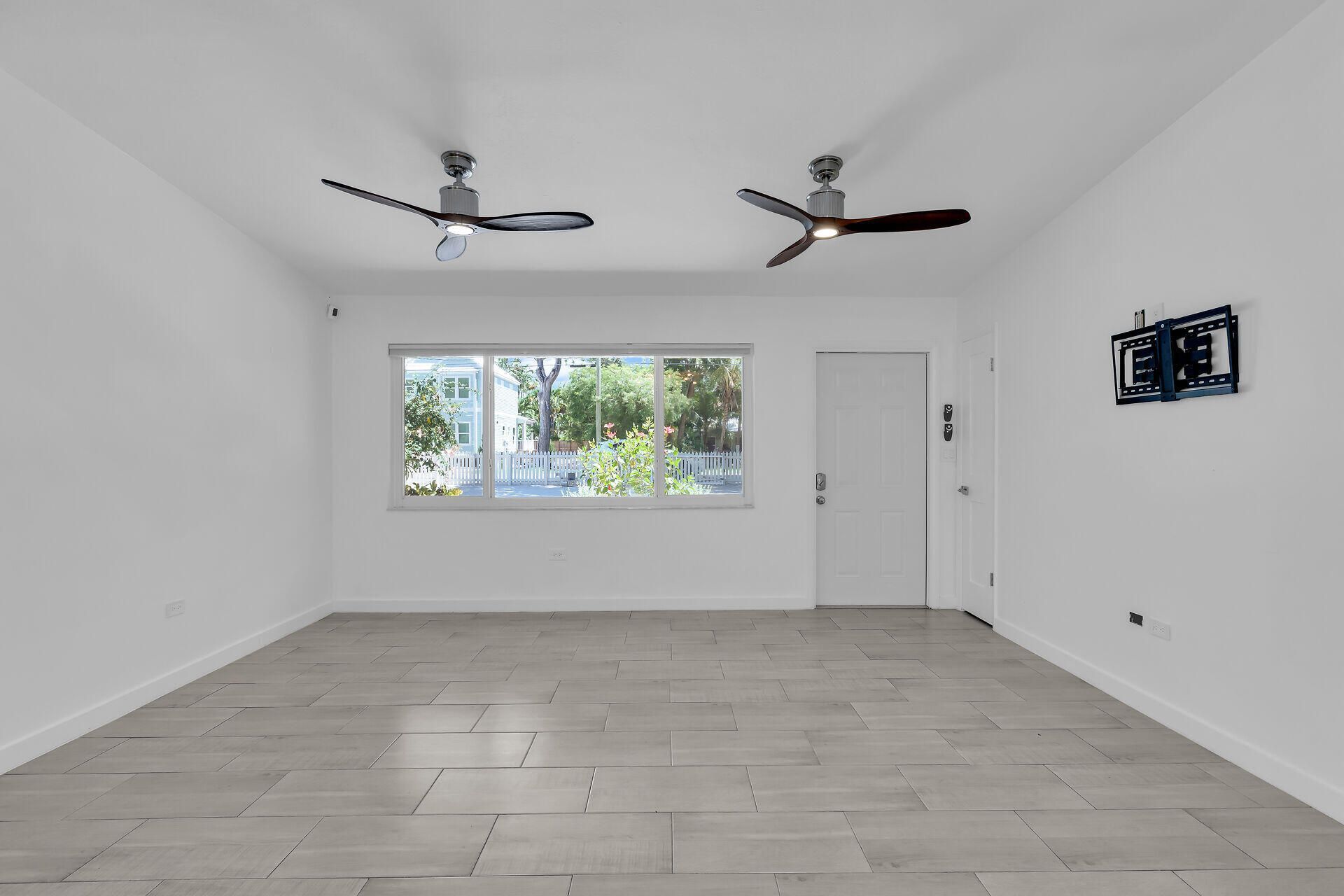 9 Transylvania Avenue, Key Largo, FL 33037 Photo