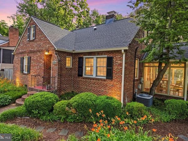9101 AUTOVILLE DRIVE, COLLEGE PARK, MD 20740