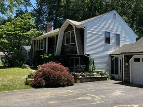 35 Mc Keon Drive, North Attleboro, MA 02760