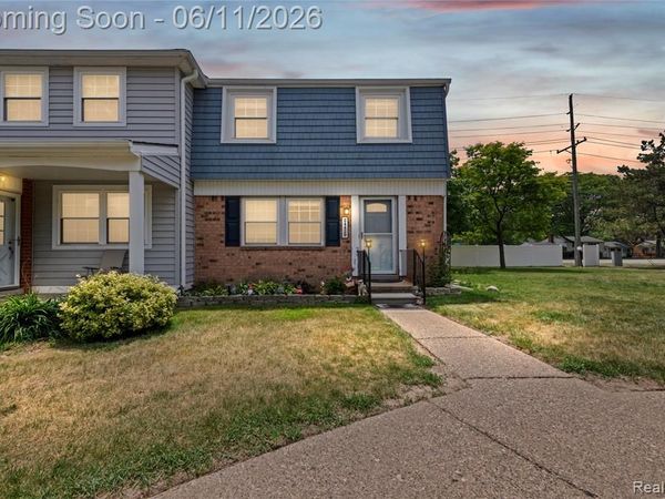 24429 Olde Orchard Street , Novi, MI 48375