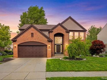 17895 Crystal River Drive , Macomb Twp, MI 48042
