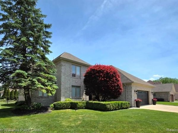 54390 Ashley Lauren Drive, Macomb Twp, MI 48042
