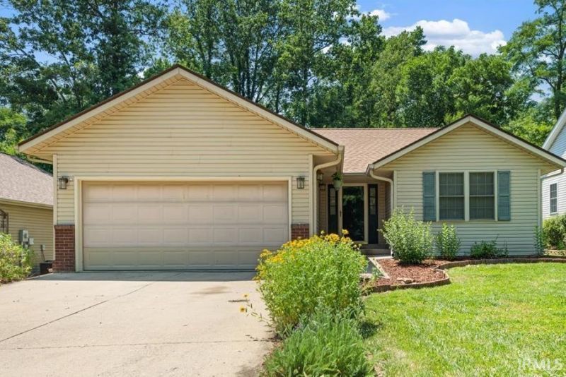 2664 S Danlyn Road, Bloomington, IN 47403 Main Photo