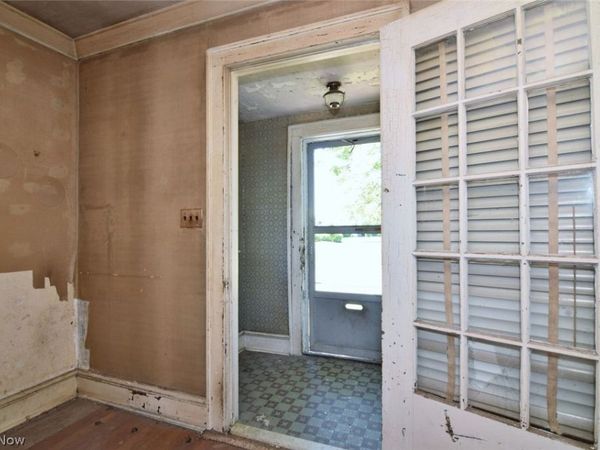 3097 Becket Road, Cleveland, OH 44120