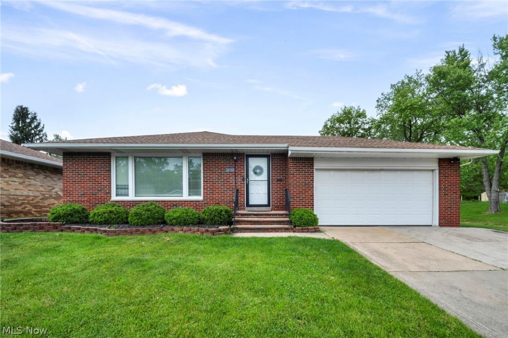 23733 Shurmer Drive , Warrensville Heights, OH 44128 Main Photo