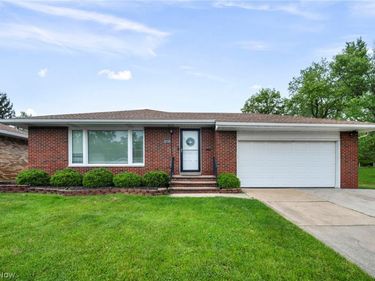 23733 Shurmer Drive , Warrensville Heights, OH 44128