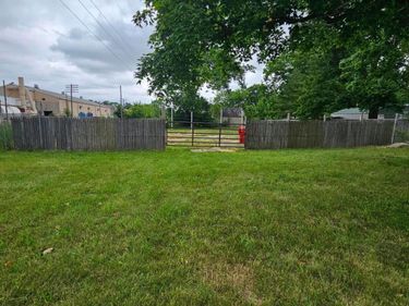 74 S Cherry Street , London, OH 43140