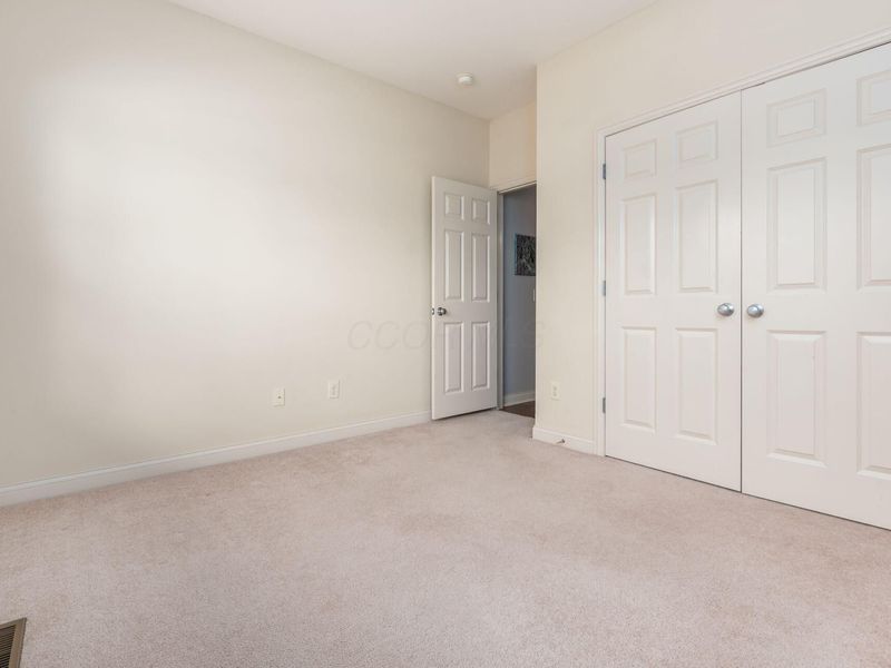 5745 Aderholt Road , Dublin, OH 43016 Photo 8