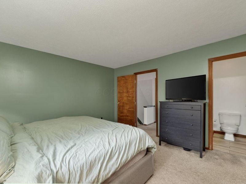 5189 Winsome Way , Columbus, OH 43220 Photo 13