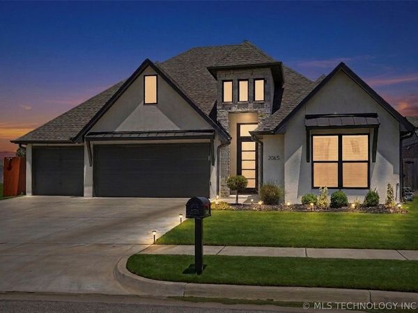 2065 E 136th Place S, Bixby, OK 74008