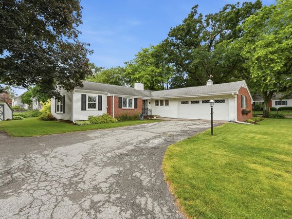 3228 MULBERRY, Muscatine, IA 52761