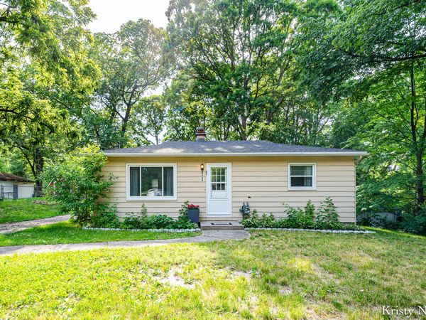 4329 NW Laura Avenue NW, Comstock Park, MI 49321