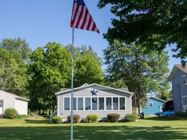 125 Long Pond Road , Rochester, NY 14612
