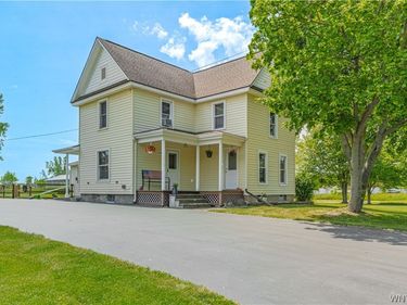 3464 W Lake Road , Wilson, NY 14172