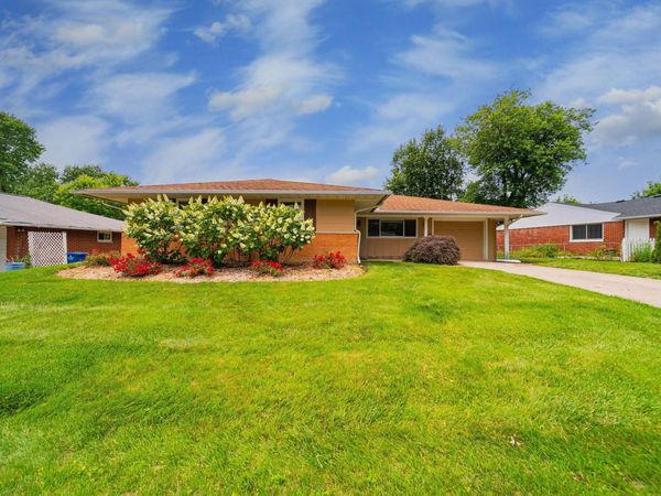 5627 Copenhagen Drive , Westerville, OH 43081
