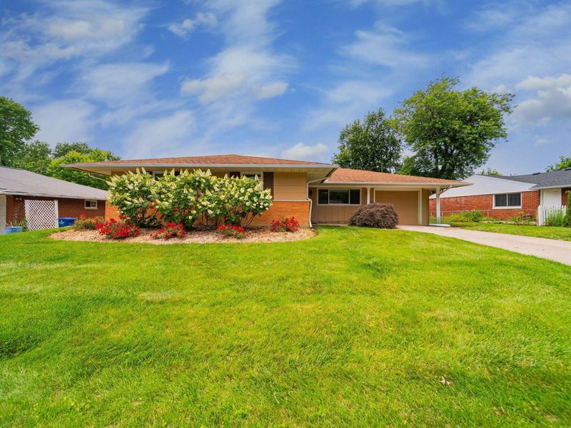 5627 Copenhagen Drive , Westerville, OH 43081 Photo 1