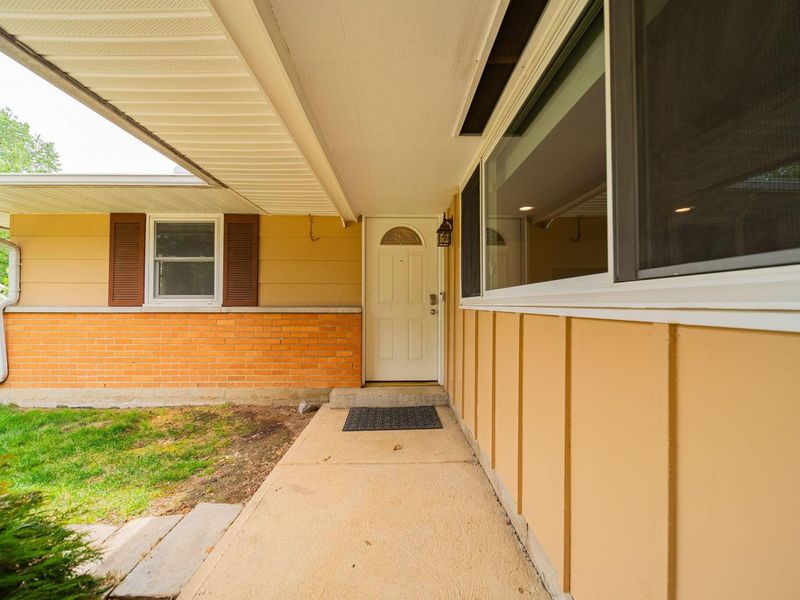 5627 Copenhagen Drive , Westerville, OH 43081 Photo 3