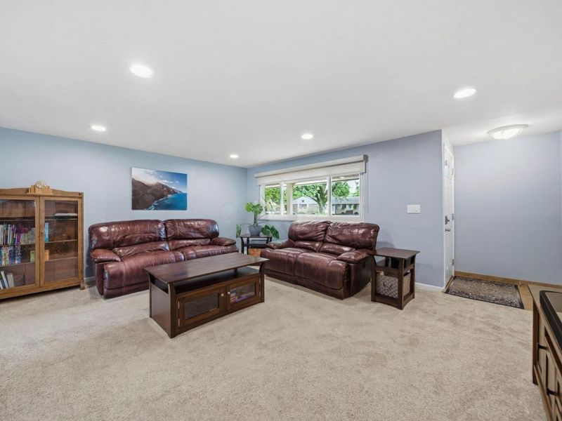5627 Copenhagen Drive , Westerville, OH 43081 Photo 7