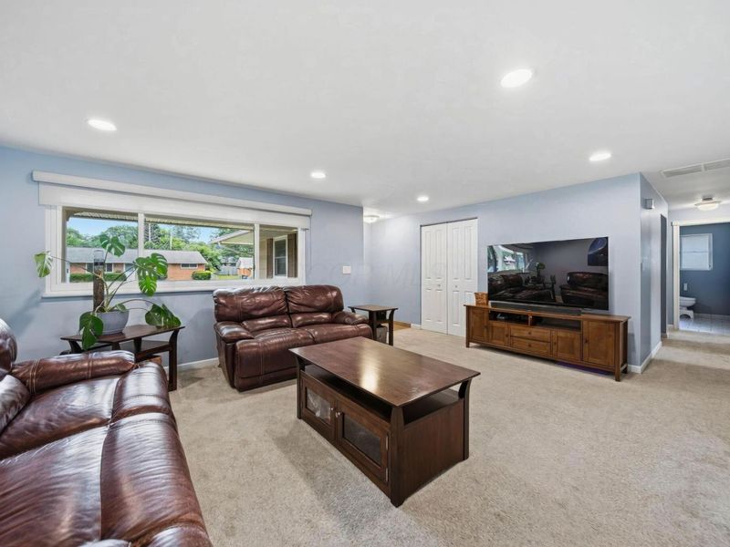 5627 Copenhagen Drive , Westerville, OH 43081 Photo 8