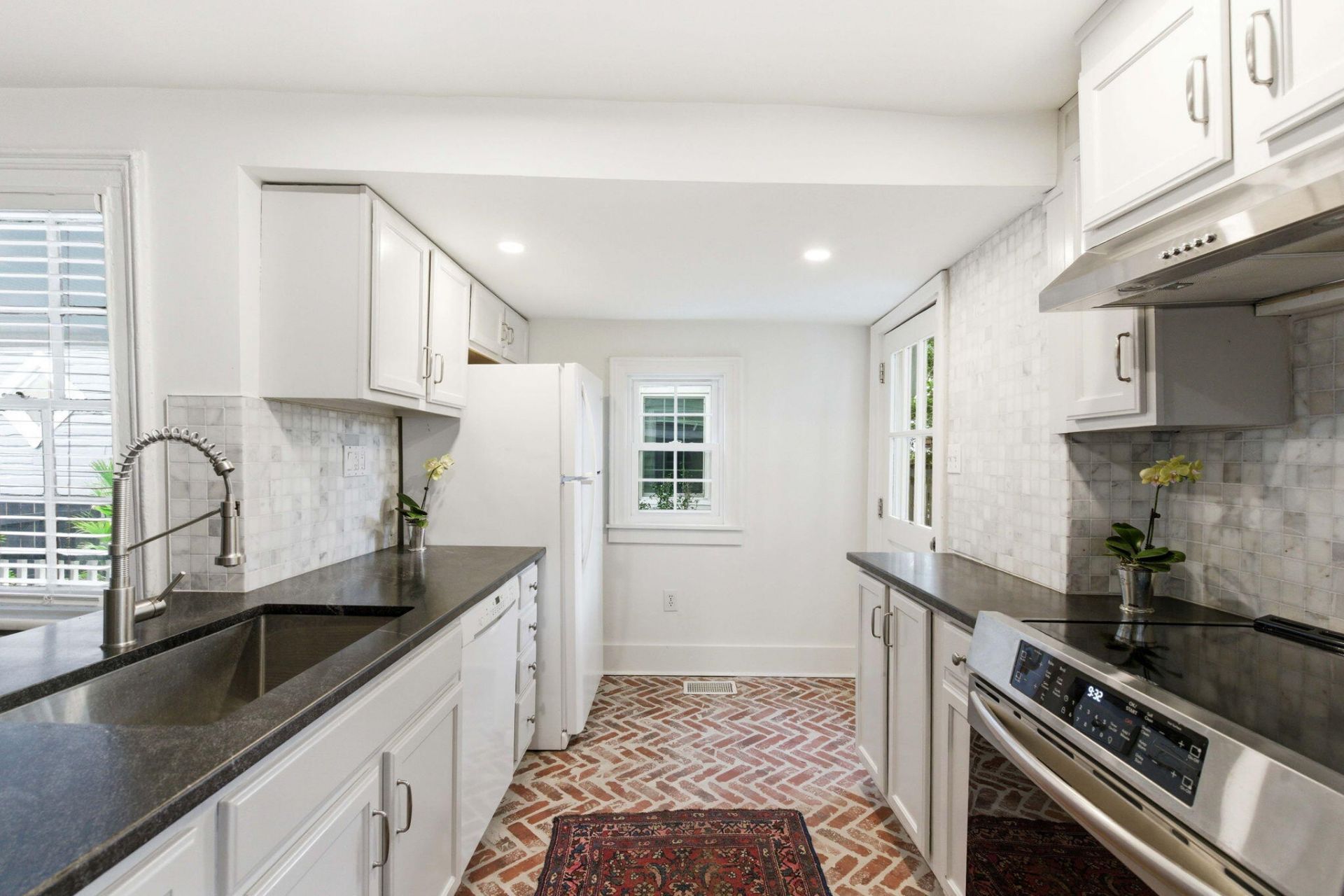 557 Rutledge Avenue Photo 17