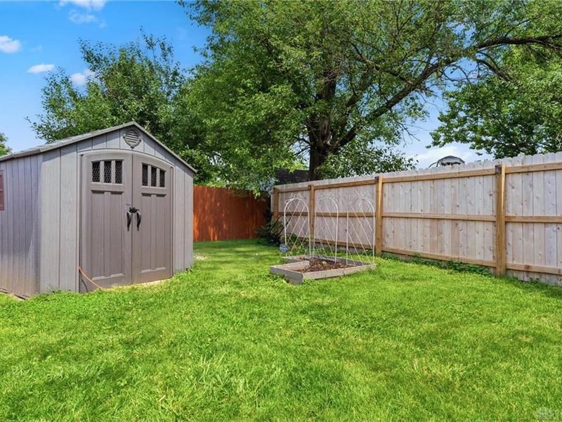 8136 Gibson Avenue, Fairborn, OH 45324 Photo 19