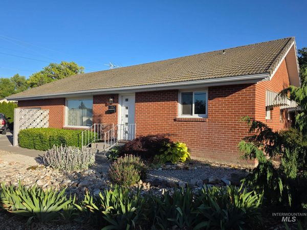 762 Filer Ave, Twin Falls, ID 83301