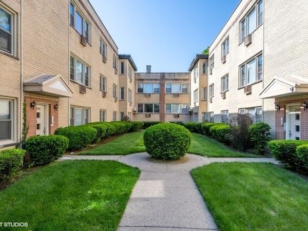 2003 W Touhy Avenue , Unit 203, Chicago, IL 60645