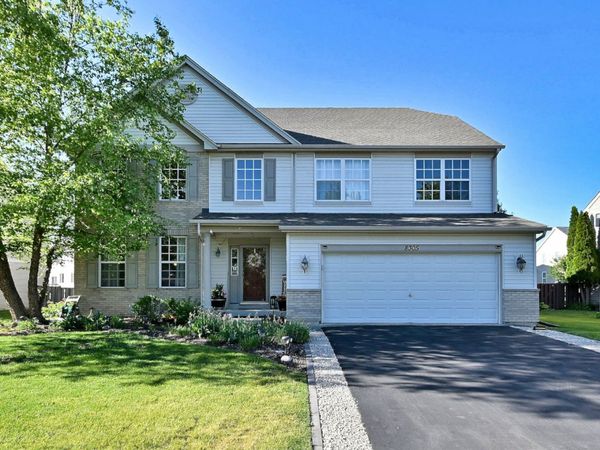 8305 Waterbury Drive , Joliet, IL 60431