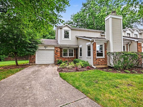 880 Colony Lake Drive , Schaumburg, IL 60194