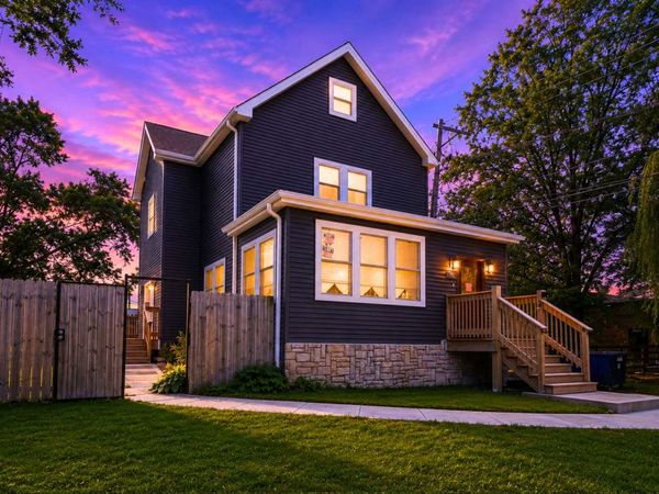 2347 Walnut Street , Blue Island, IL 60406