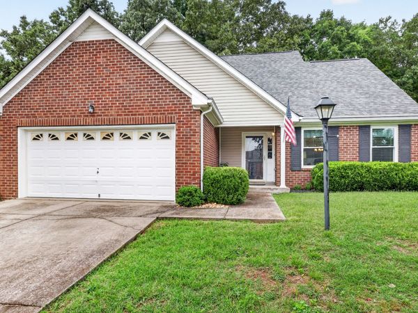 7300 Hidden Lake Cir, Fairview, TN 37062