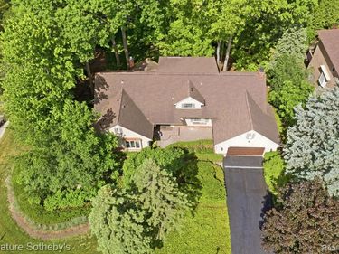 3215 Woodview Lake Road , West Bloomfield Twp, MI 48323
