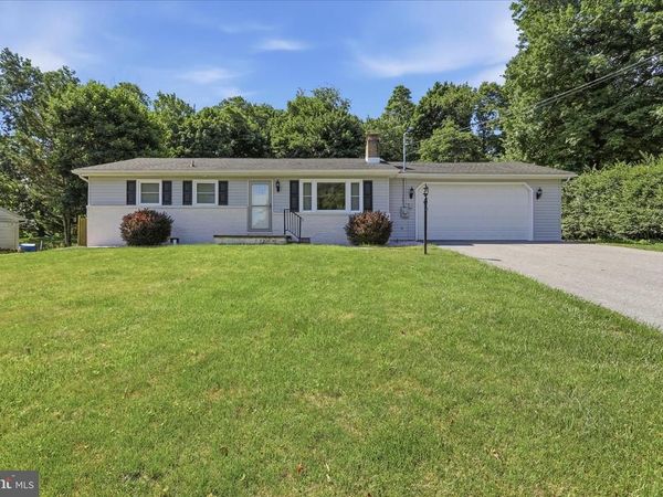 15716 VALLEY AVENUE, BLUE RIDGE SUMMIT, PA 17214