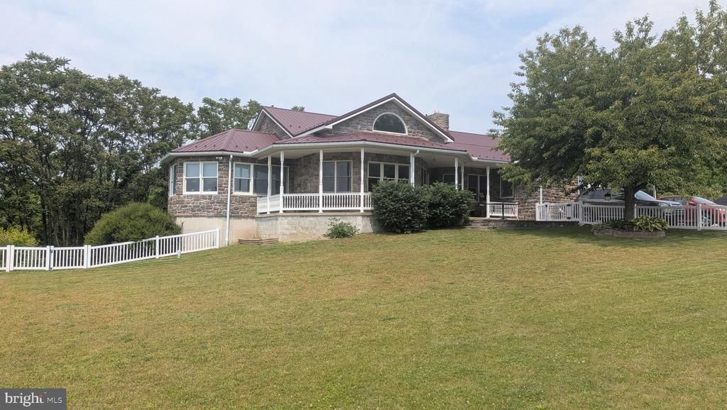 162 HOSLER LANE , THOMPSONTOWN, PA 17094
