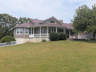 162 HOSLER LANE, THOMPSONTOWN, PA 17094