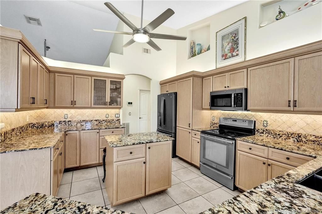 460 NE Cornwall Ave Avenue, Port Saint Lucie, FL 34983 Photo