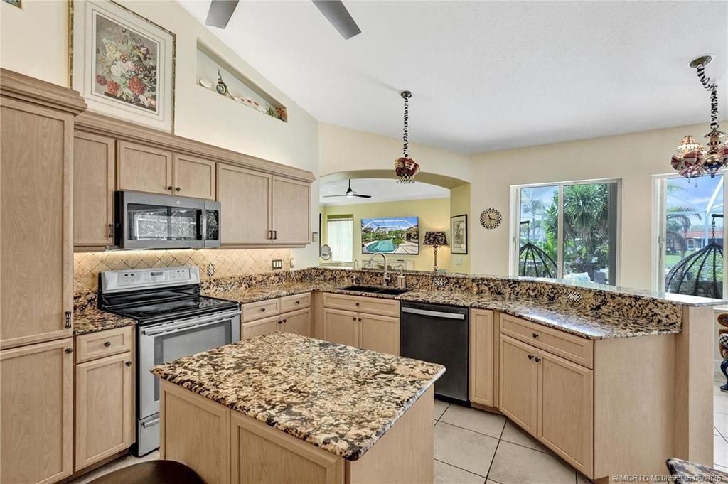 460 NE Cornwall Ave Avenue, Port Saint Lucie, FL 34983 Photo