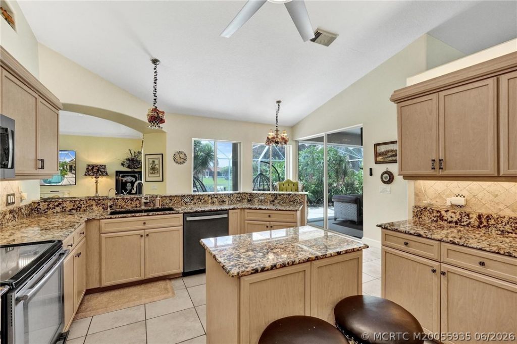 460 NE Cornwall Ave Avenue, Port Saint Lucie, FL 34983 Photo