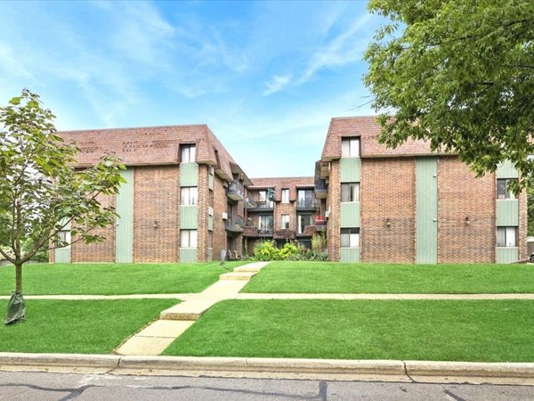 4944 Douglas Road , Unit 204, Downers Grove, IL 60515